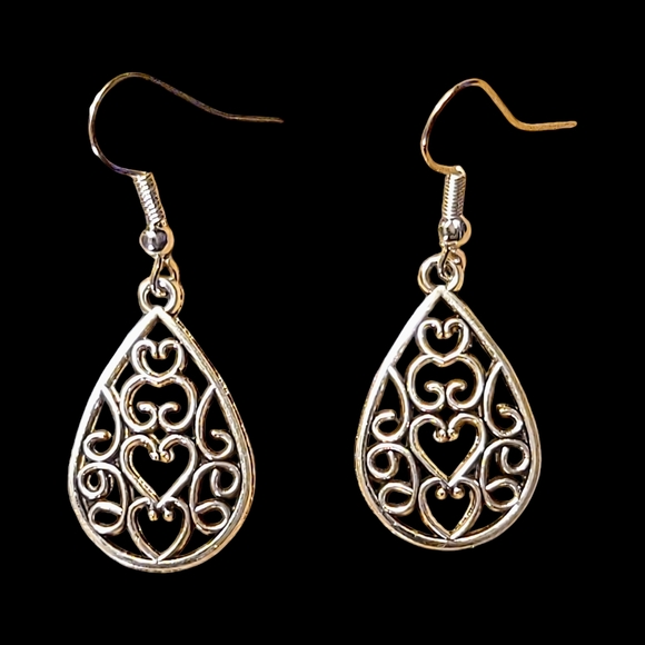 NEW Vintage Bolo Alloy Heart Filigree Drop & Dangle Earrings - Picture 5 of 7